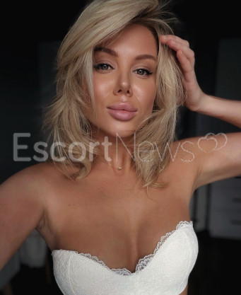 Photo escort girl MARY QUEEN: the best escort service